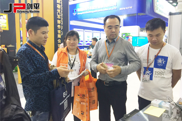 新能源汽車時代，上海劍平參展鄭州汽配會引關(guān)注